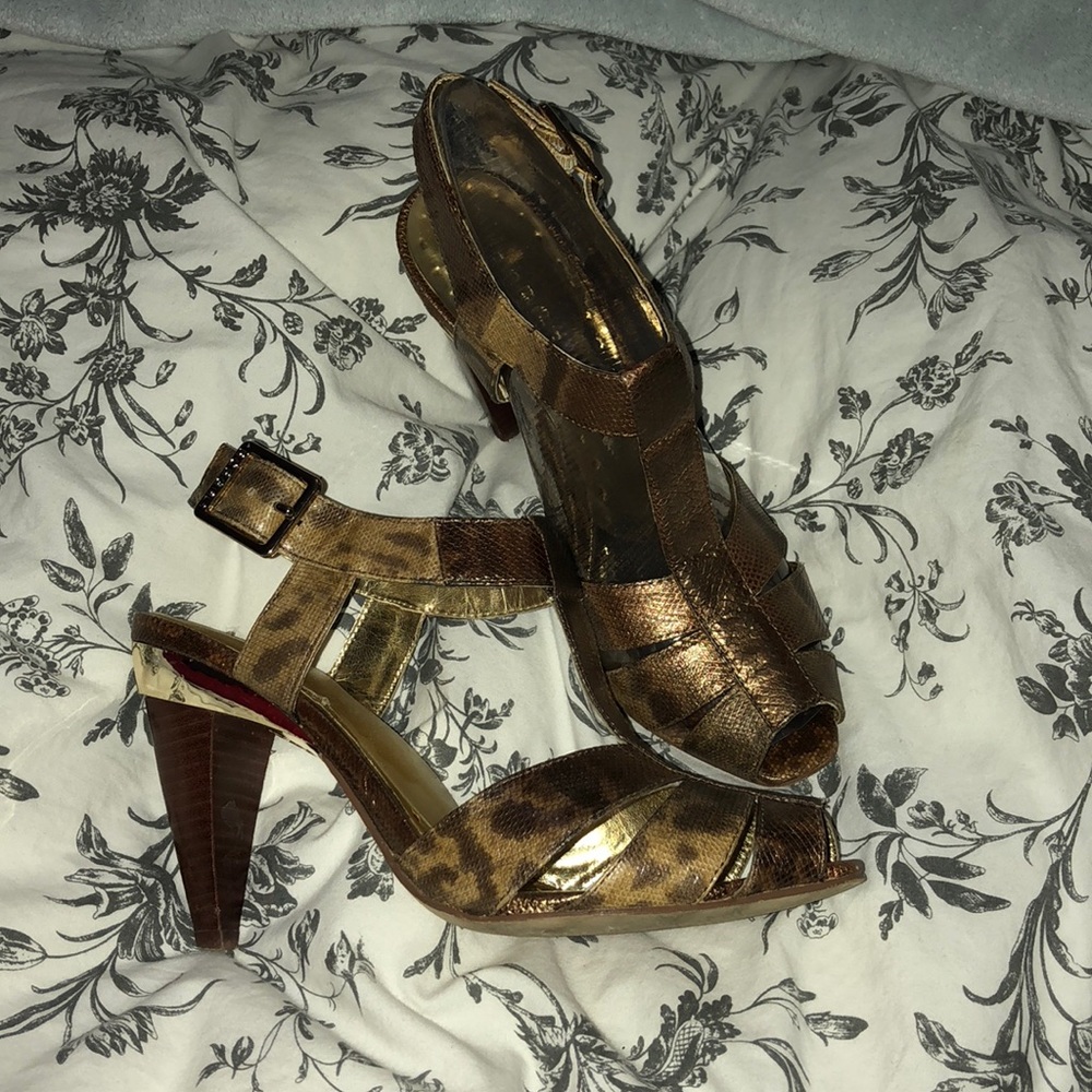 Bcbg Edda leopard gold heel sandals sz 6